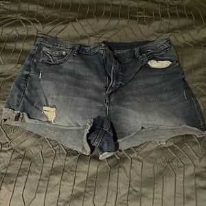 Ripped gap shorts